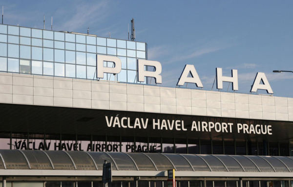 Letiště Praha upozorňuje na podvodné stránky na sociálních sítích