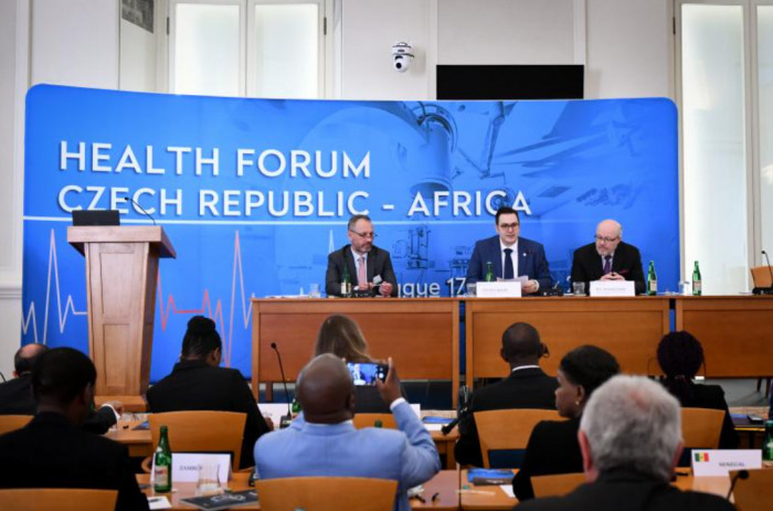 Ministerstvo zahraničních věcí pomáhá českým zdravotním systémům proniknout do Afriky