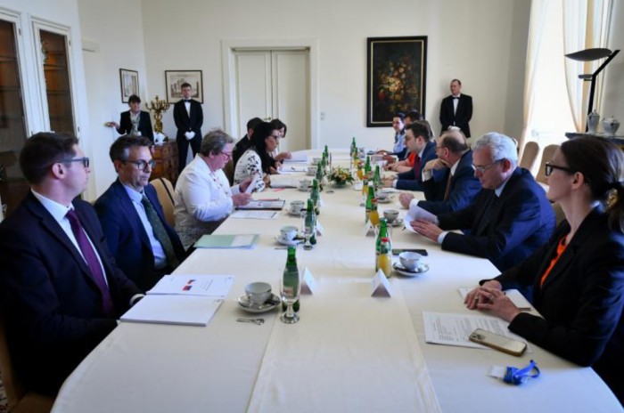 Ministr Lipavský jednal s lichtenštejnskou ministryní zahraničních věcí o Ukrajině a Radě EU
