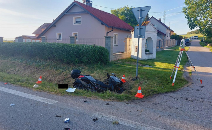 V obci Chabičovice havaroval motorkář, svým zraněním na místě podlehl