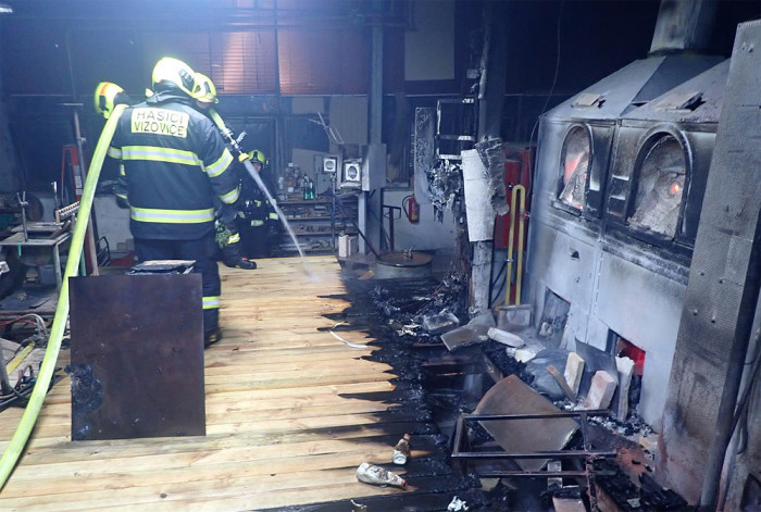 U požáru ve sklářské dílně ve Vizovicích zasahovaly tři jednotky hasičů