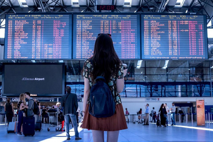 Letiště Praha přináší 6. díl detailních rad: S kým na letišti řešit nenadálé situace a jak využít ušetřený čas