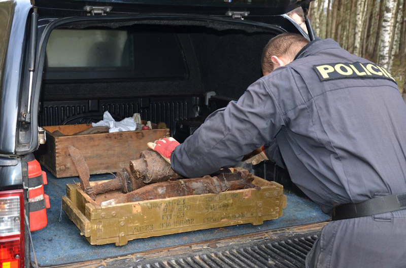Generální inspekce zahájila trestní stíhání proti dvěma bývalým policistům v souvislosti s výbuchem muničního skladu v Bílině