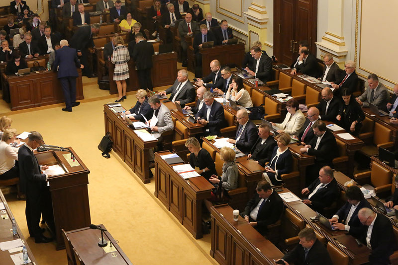 Vládní poslanci: Novela státního rozpočtu umožní reagovat na vysokou inflaci a situaci na Ukrajině