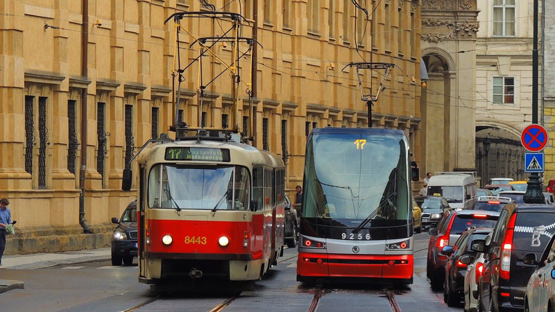 Polohu pražských tramvají budou nově zpřesňovat vícefrekvenční satelitní přijímače