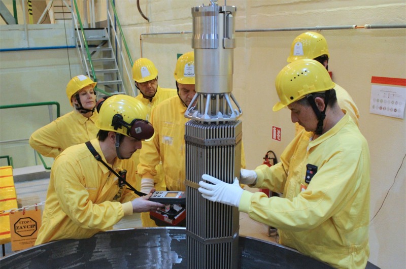 Pro jaderné elektrárny Dukovany a Temelín dodá letos nové palivo společnost Westinghouse