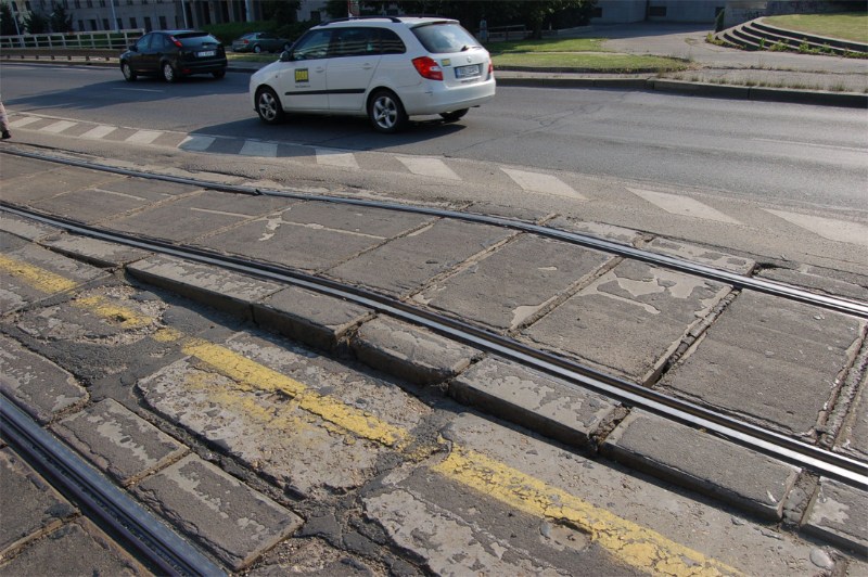 DPP zahajuje stavební sezónu opravou tramvajové tratě na Hlávkově mostě