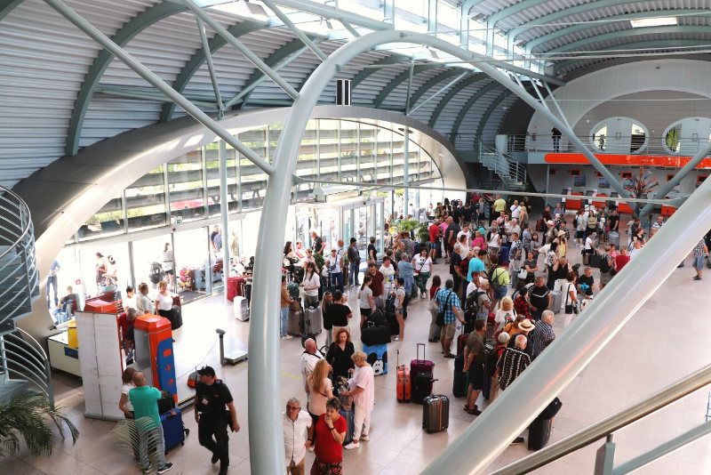 Letiště Karlovy Vary vykázalo vloni velký nárůst počtu odbavených cestujících