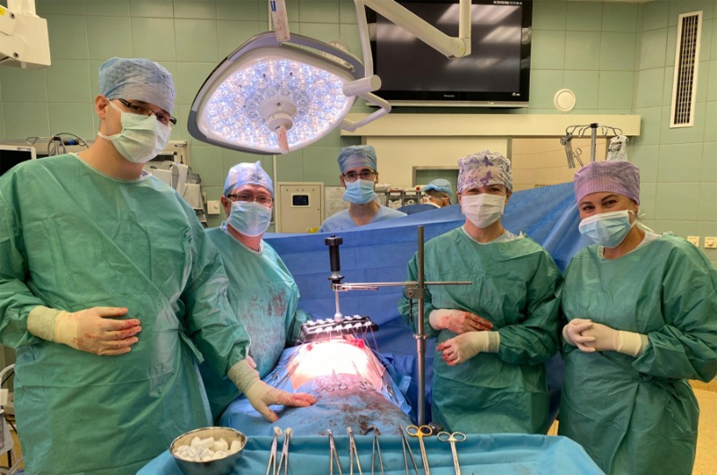 Chirurgové ve FN u sv. Anny v Brně operují kýly nejmodernějšími metodami