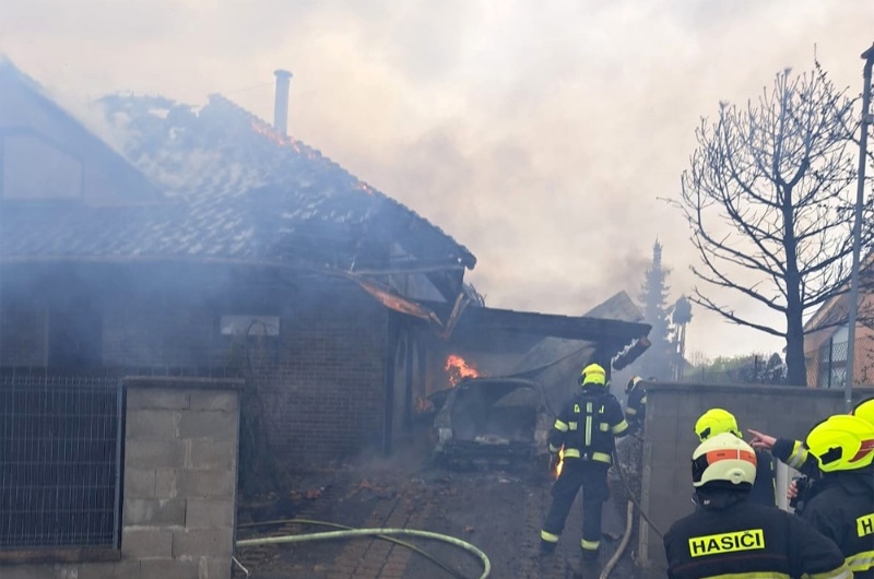 V obci Chýni došlo k požáru rodinného domu, škoda přesáhla deset milionů korun