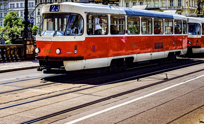 Dopravní podnik hl. m. Prahy opraví tramvajovou trať na Letenském náměstí