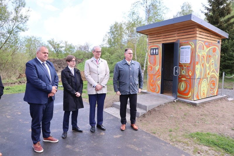 V Rokycanech se otevřela první veřejná ekologická toaleta v Česku