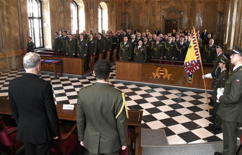 Armáda České republiky má 24 nových důstojníků Generálního štábu
