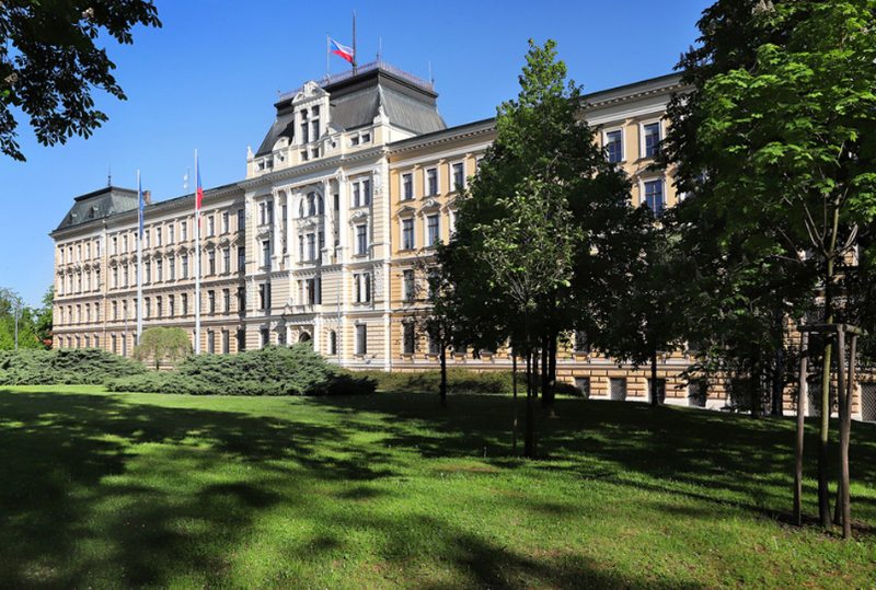 Ministerstvo obrany klade důraz na transparentnost české muniční iniciativy