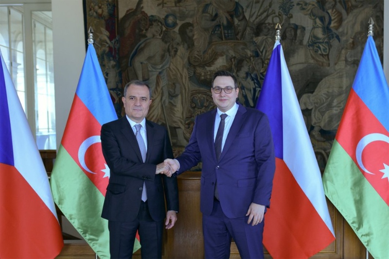Lipavský jednal s ministrem zahraničí Ázerbájdžánu Bajramovem o bezpečnostní situaci v regionu