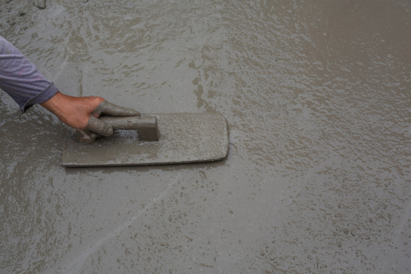 Anhydritová podlaha versus beton: Co je lepší volba pro váš interiér?