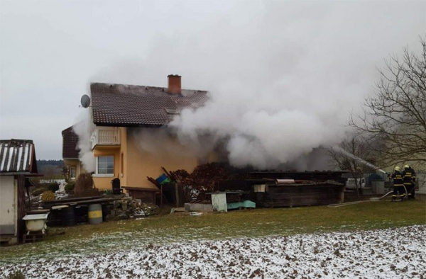 Ve Stříteži na Jihlavsku hořel rodinný dům
