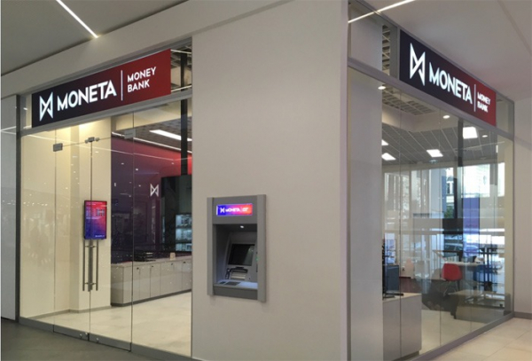 MONETA Money Bank otevírá pobočku v jabloneckém OC Central