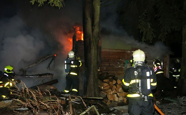 Požár garáže s dílnou na Bruntálsku