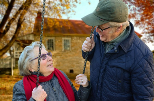 Představy Čechů o stáří: Prvotní strach střídají sny, které bychom si rádi v důchodu splnili