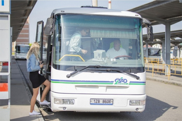 Kraj posílí veřejnou dopravu v regionu, zastupitelé schválili úpravu zakázky