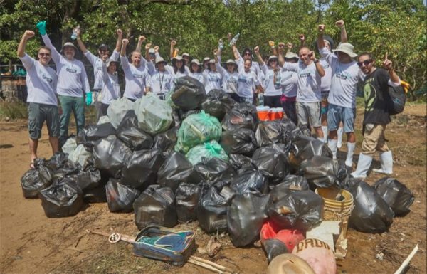SodaStream přispěl k plastové očistě ostrova Roatan  a hlásí: je čas skončit s plasty na jedno použití