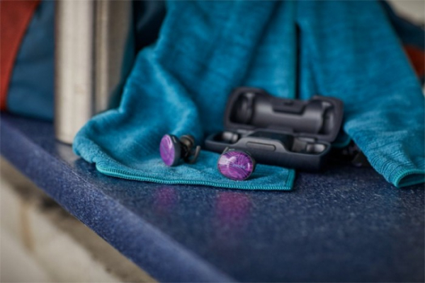 Bose SoundSport Free Limited: bezdrátová sportovní sluchátka ve fialové barvě - pouze 100 kusů pro ČR 