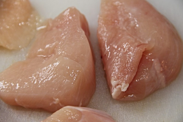 Státní veterinární správa našla další zásilku polského drůbežího masa s nálezem salmonely