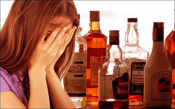 Nadměrná konzumace alkoholu zkracuje život o víc jak dvacet let, konzumace u těhotných může mít pro dítě doživotní následky