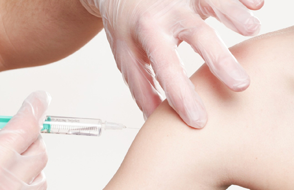 Očkování: Objev, který za půl století zachránil miliony životů