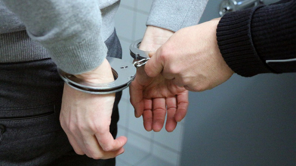 Muž z Moravskoslezského kraje si objednal vraždu svého známého, hrozí mu až 20 let vězení 