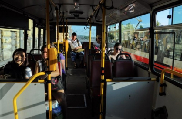 Praha kvůli mimořádným opatřením znovu upravuje provoz autobusů. Linky metra a tramvají zůstávají nadále beze změny