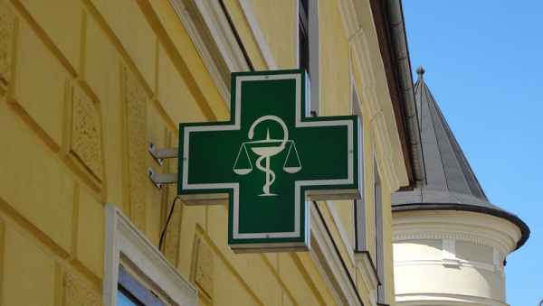 Vyjádření České lékárnické komory k aktuálním vládním opatřením v souvislosti s pandemií koronaviru a zabezpečení provozu v lékárnách