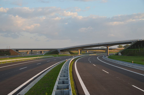 Ředitelství silnic a dálnic připravuje rekordní počet dopravních staveb za 100 miliard
