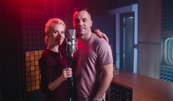 Michael Petr vydává dva nové videoklipy, ve kterých tančí s Alicí Stodůlkovou