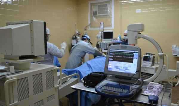 Speciální monitor vyvinutý díky dotacím z OP PIK pomůže při zavádění kardiostimulátoru přímo při operaci