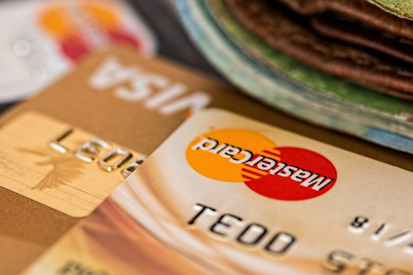 I kreditní karta či kontokorent jsou úvěrem, přistupujte k nim proto zodpovědně