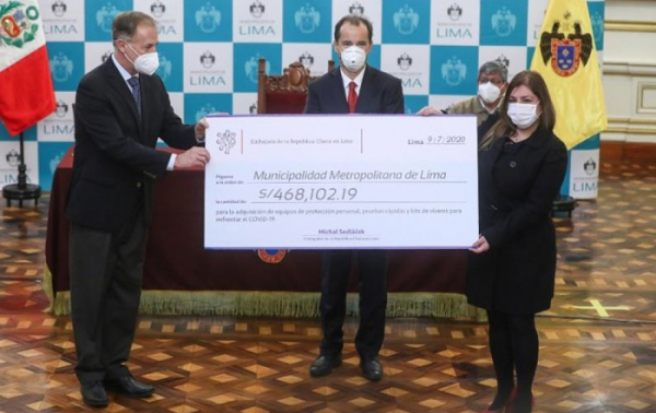 Česká republika darovala 3,5 milionu korun Limě na pomoc v boji proti pandemii