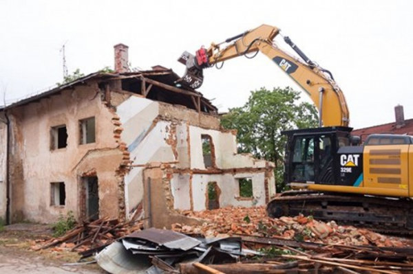 Ministerstvo pro místní rozvoj rozdělí téměř 50 milionů korun na demolice budov v sociálně vyloučených lokalitách