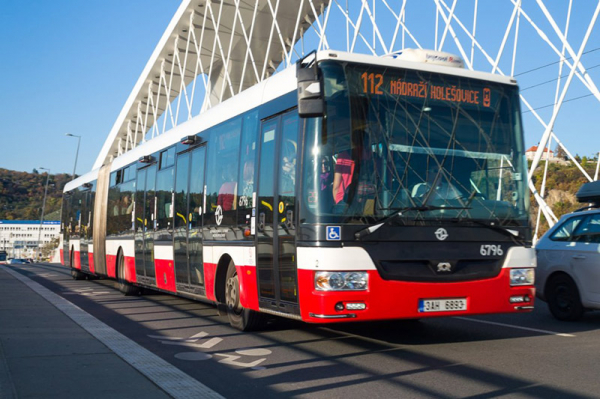 Praha vyzkouší inovativní čtyřpólové nabíjení elektrobusů