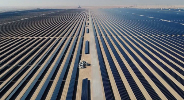 Využití síly pouštního slunce: BMW Group využívá hliník vyráběný pomocí solární energie