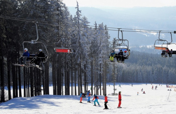Provozovatelé skiareálů mohou žádat o pomoc z programu COVID - Sport III Lyžařská střediska