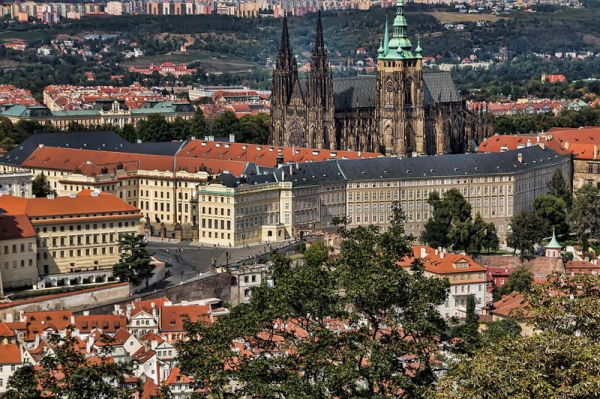 Hamáček: Schůzka prezidentů USA a Ruska by se mohla konat v Praze