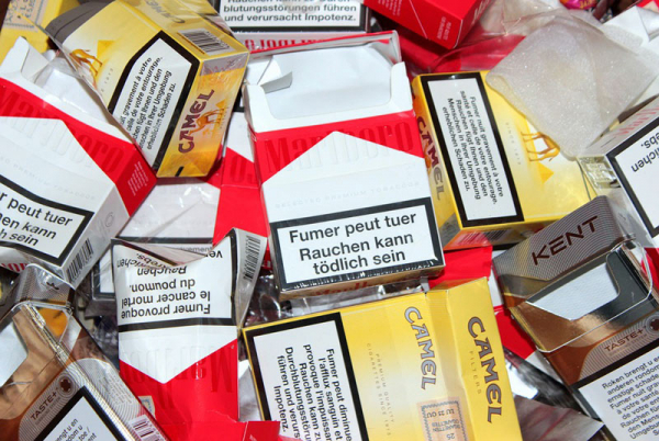 Na pražském letišti celníci zabavili 64 kg tabákových výrobků