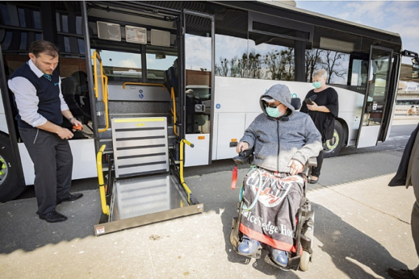 Ve Zlínském kraji budou jezdit nové autobusy s bezbariérovou úpravou