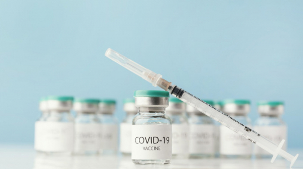 Očkování proti koronaviru: vakcín je dost, vláda ale blokuje vznik menších očkovacích center