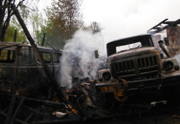 Škodu přes milion korun způsobil požár dvou stodol v obci Nevratice na Jičínsku