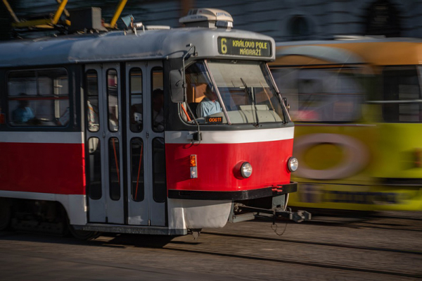 Dopravní podnik hl. m. Prahy opraví tramvajovou trať mezi zastávkami Hlavní nádraží a Husinecká