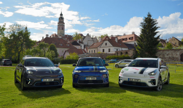 Tým Kia Czech startuje do nové sezóny rallye pro alternativní pohony