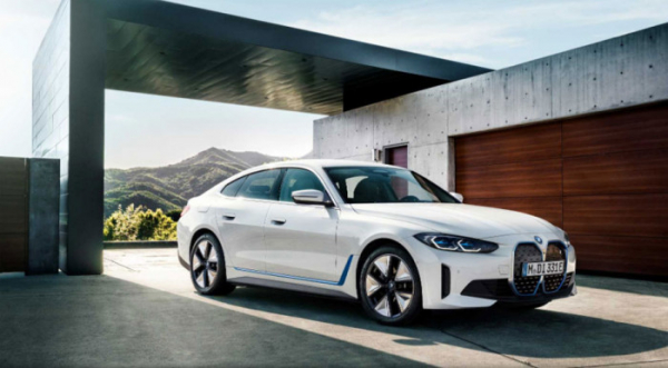První čistě elektrický prémiový vůz BMW i4 představuje BMW Group